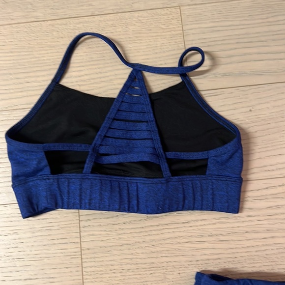 Gorgeous set - Picture 3 of 4